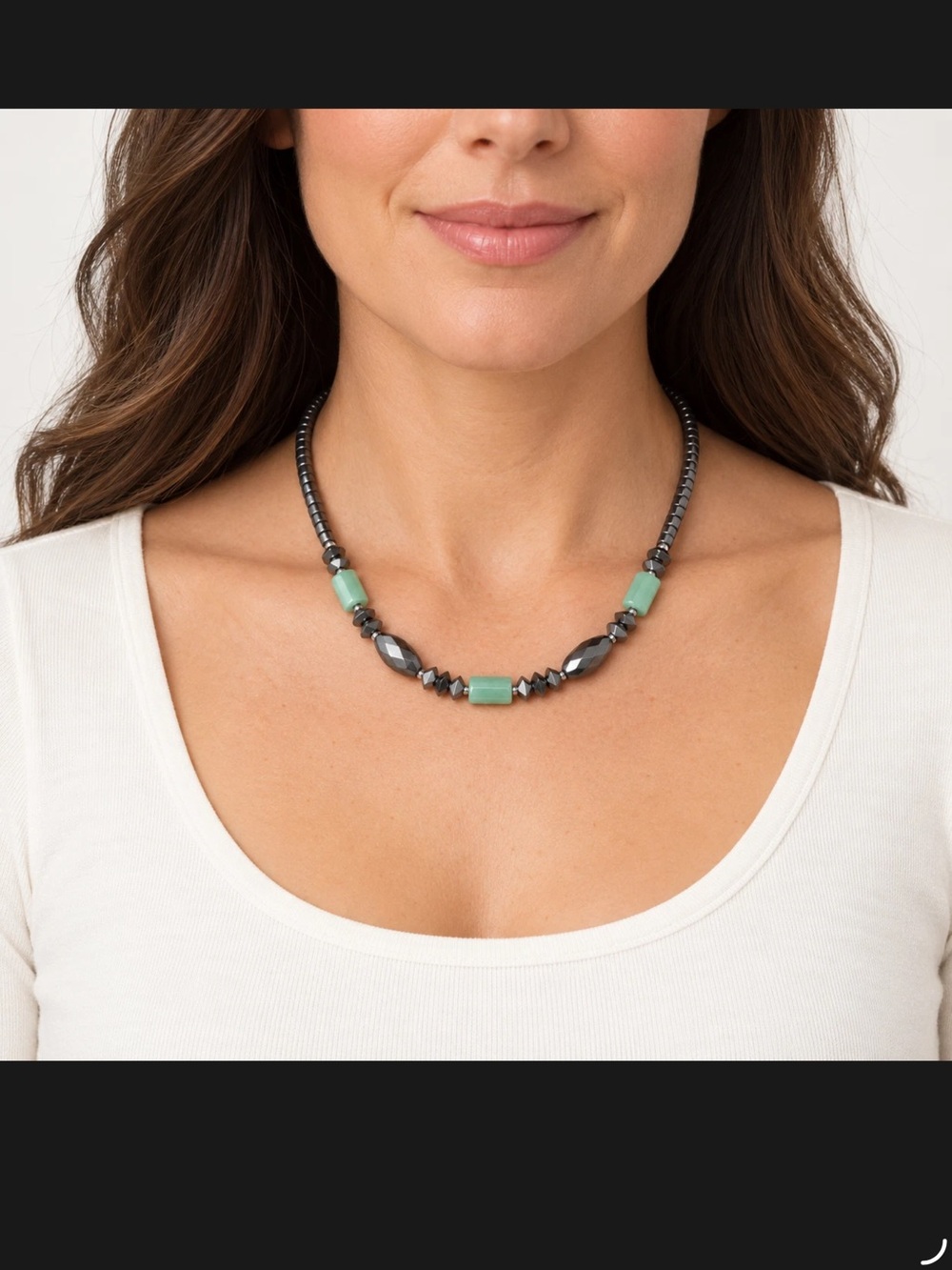 Vintage‎ Hematite Bead Jade Color Accent Choker Necklace 16 Inch Barrel Clasp
